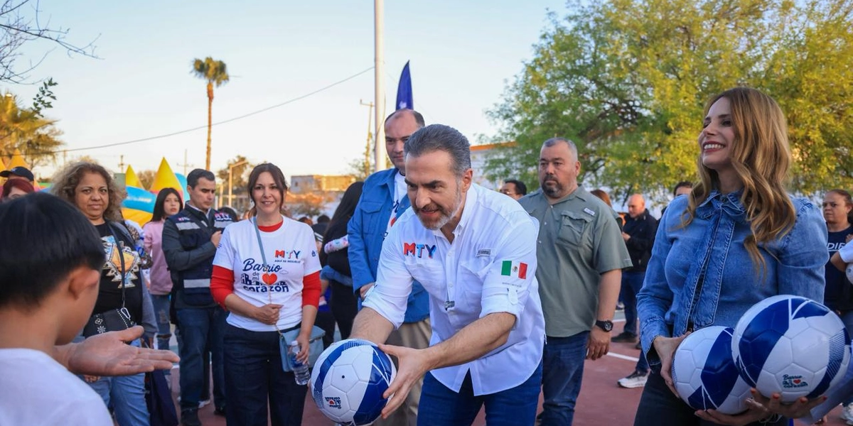 monterreyenfamilia; familia; difmty; mty; parqueespaña; adriandelagarza